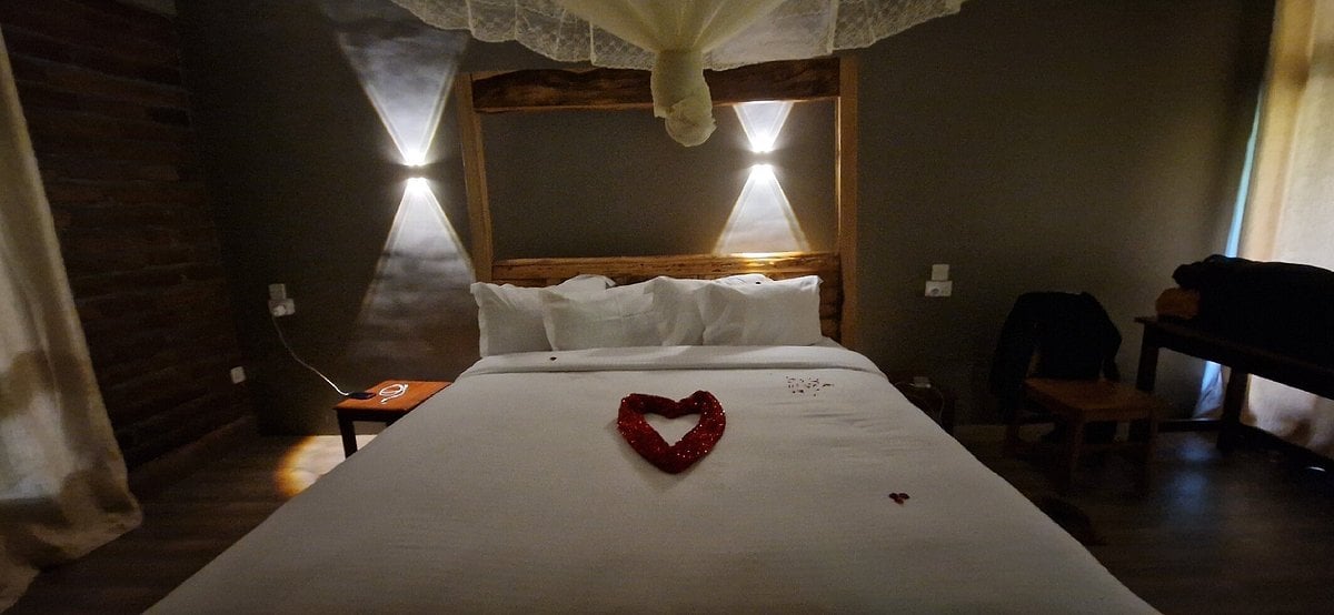 under the shade lodge